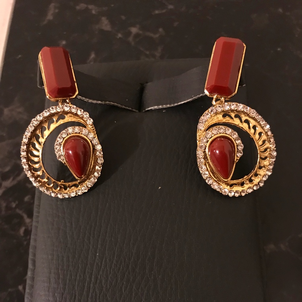 Indian gold earrings with red design nwot